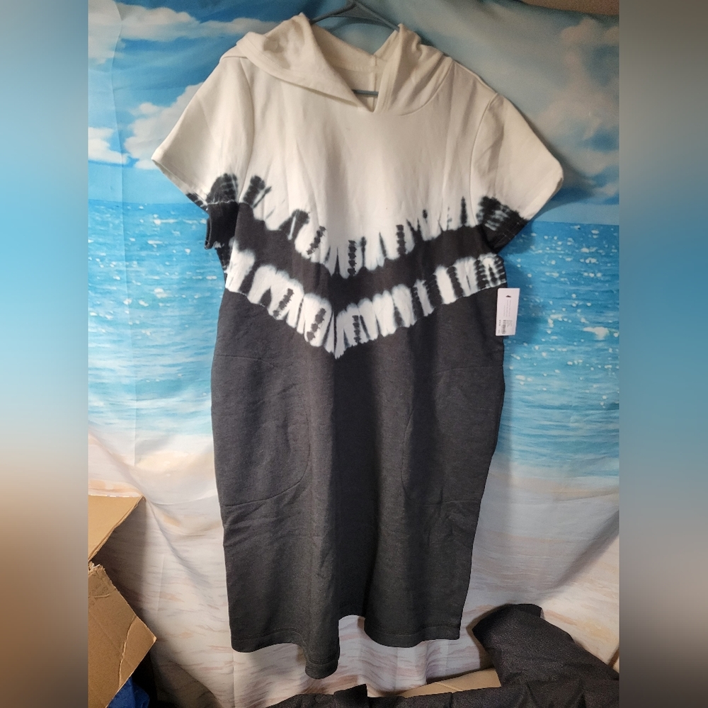 Livi Active by Lane Bryant NWT Tie Dye Short Sleeve Hoodie Sweatshirt Dress 18